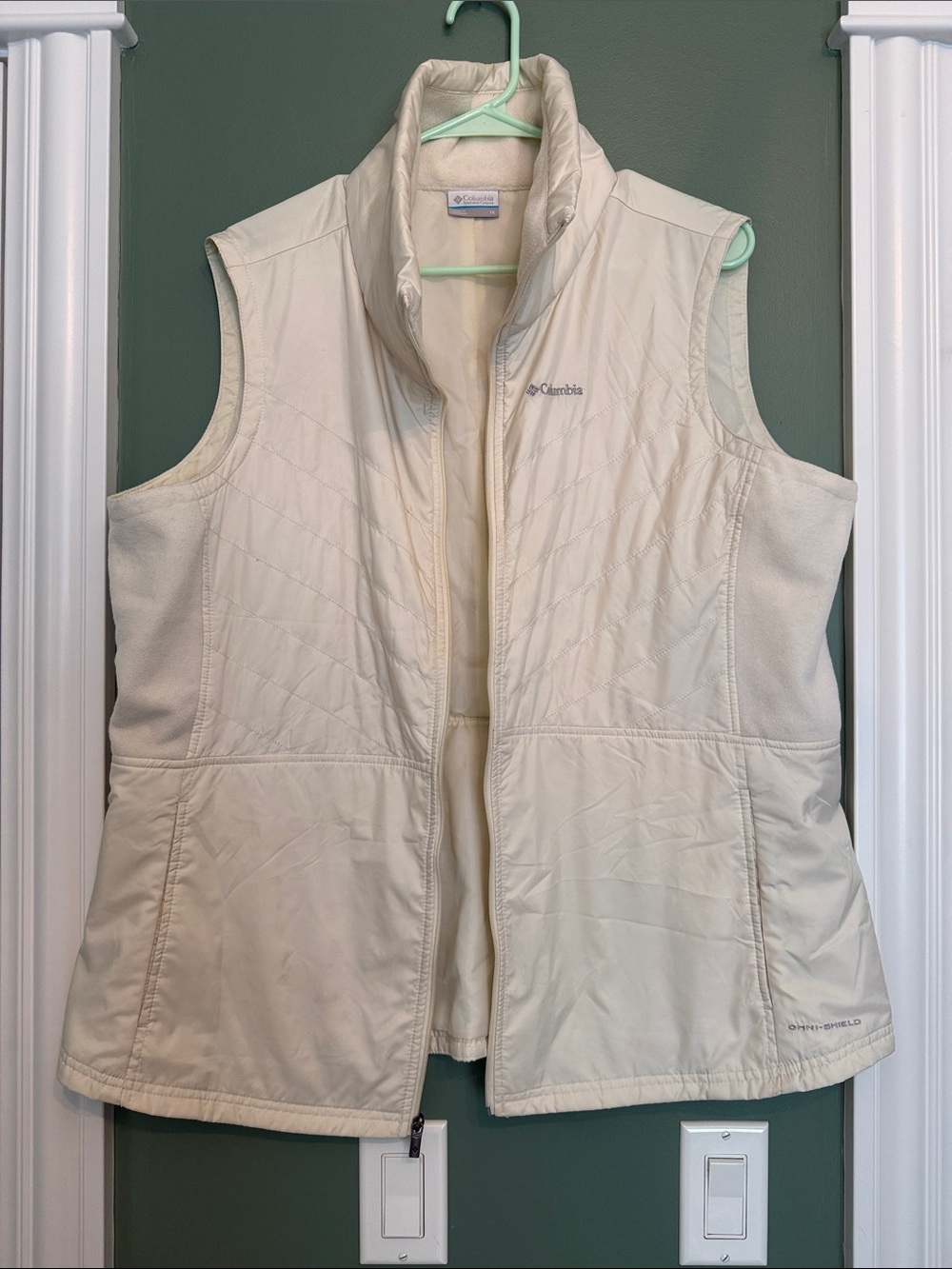 Columbia Women's Cream Quilted & Fleece Vest